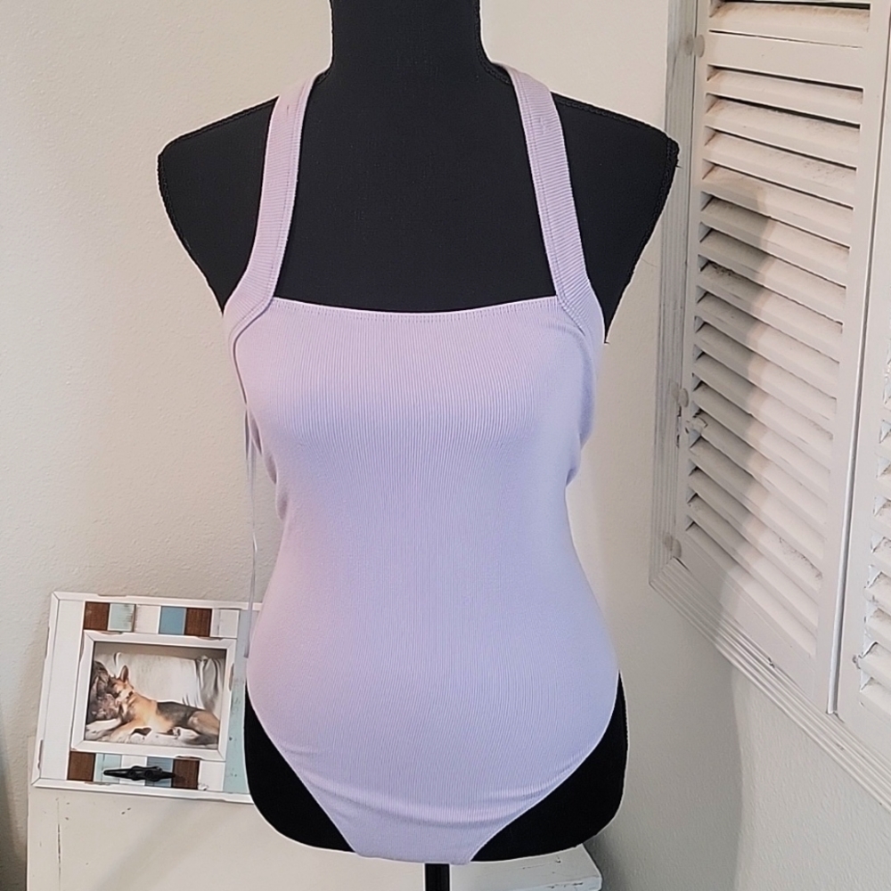 🆕️ UO Backless Ribbed Bodysuit - Picture 2 of 7